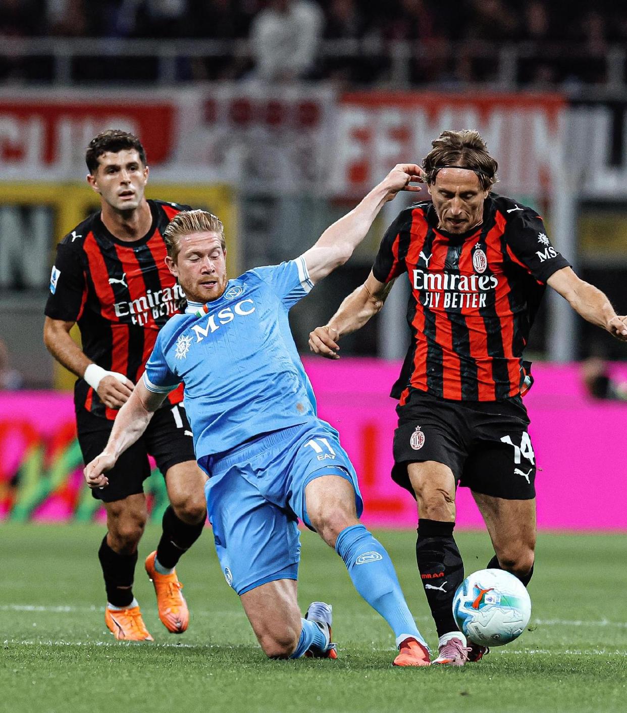 AC米兰客场战胜对手，积分榜上节节攀升